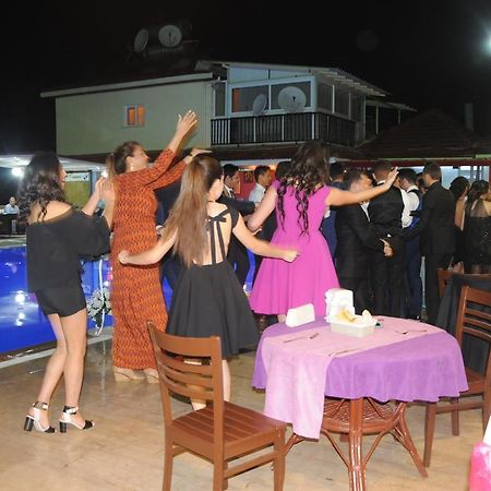 Carmina Hotel Ölüdeniz Esterno foto