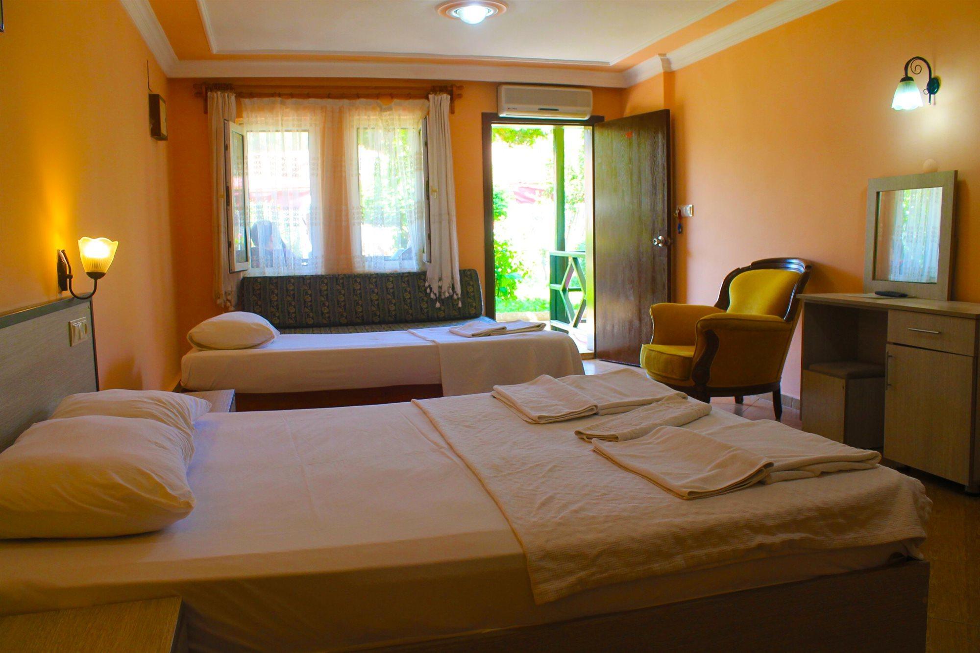 Carmina Hotel Ölüdeniz Esterno foto