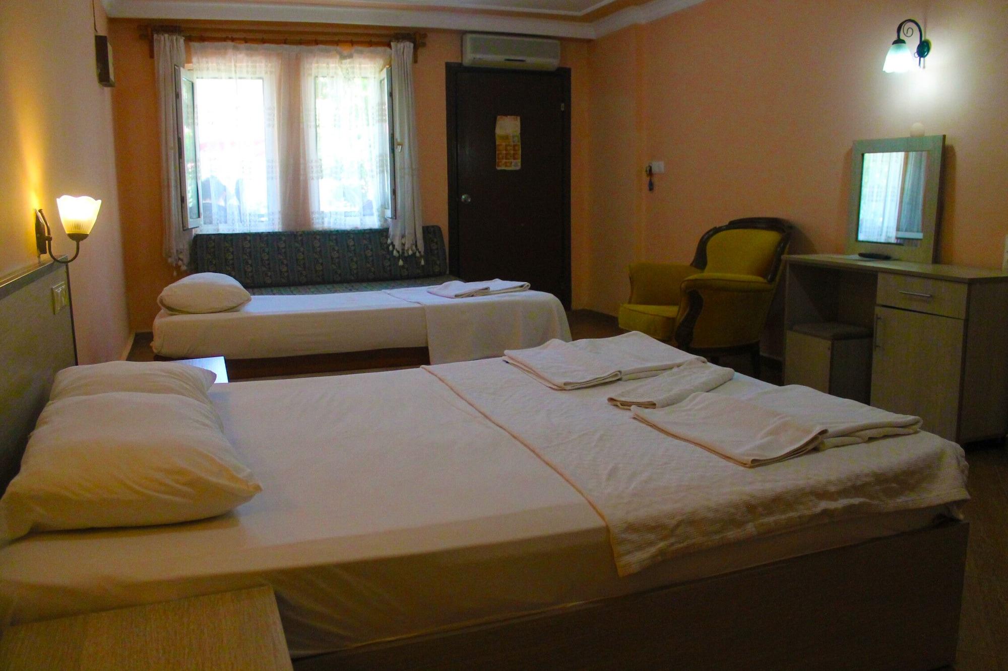 Carmina Hotel Ölüdeniz Esterno foto