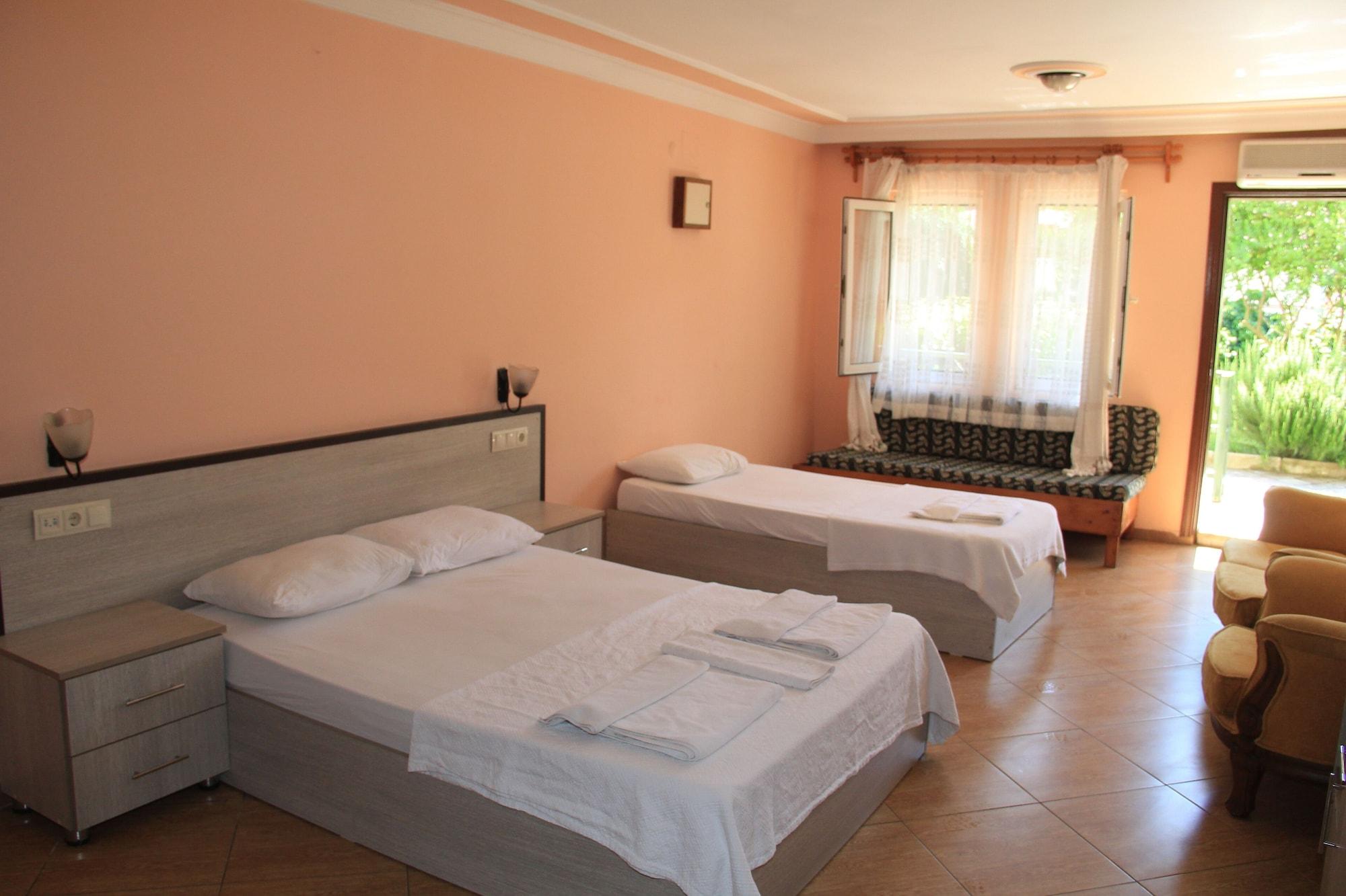 Carmina Hotel Ölüdeniz Esterno foto
