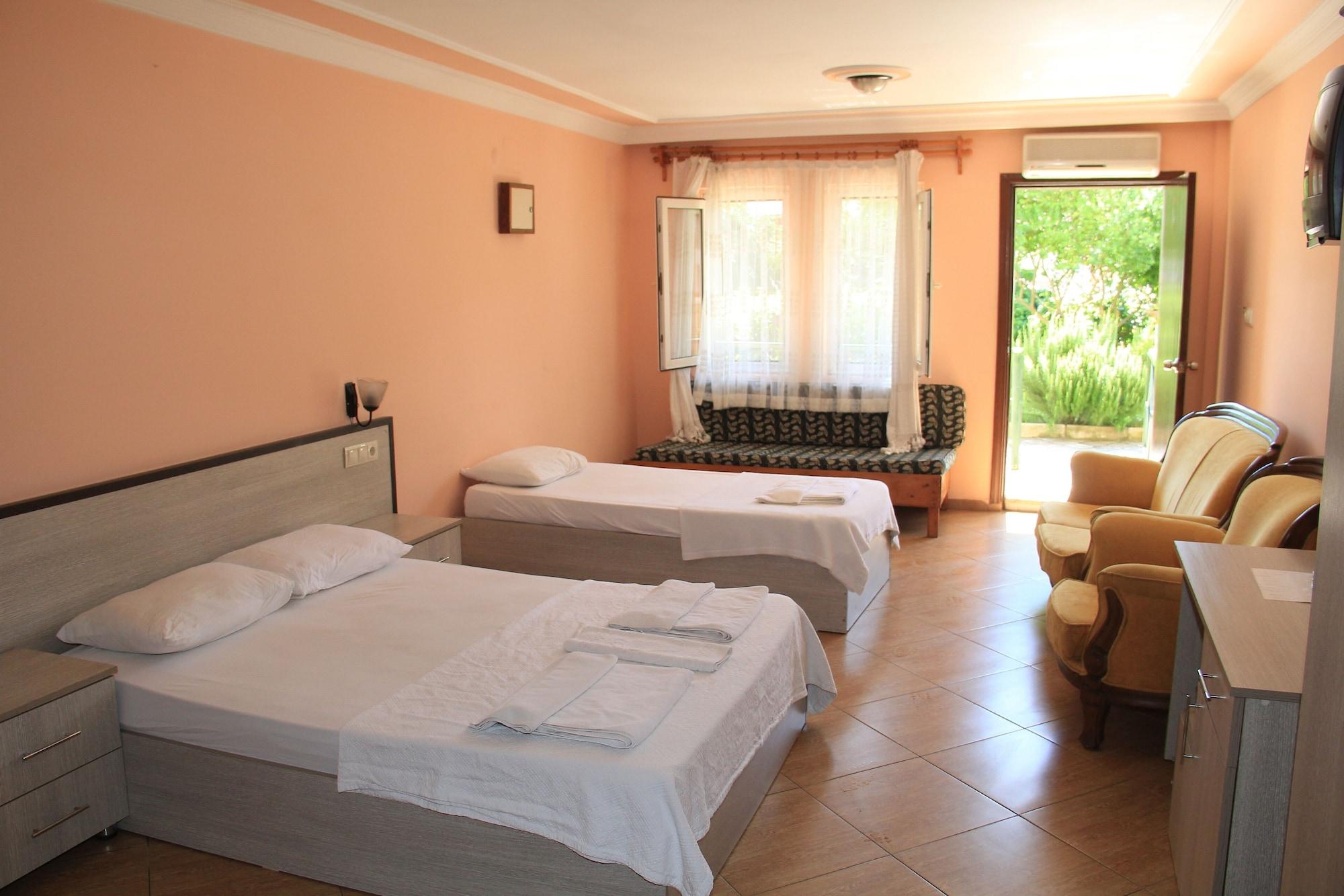 Carmina Hotel Ölüdeniz Esterno foto