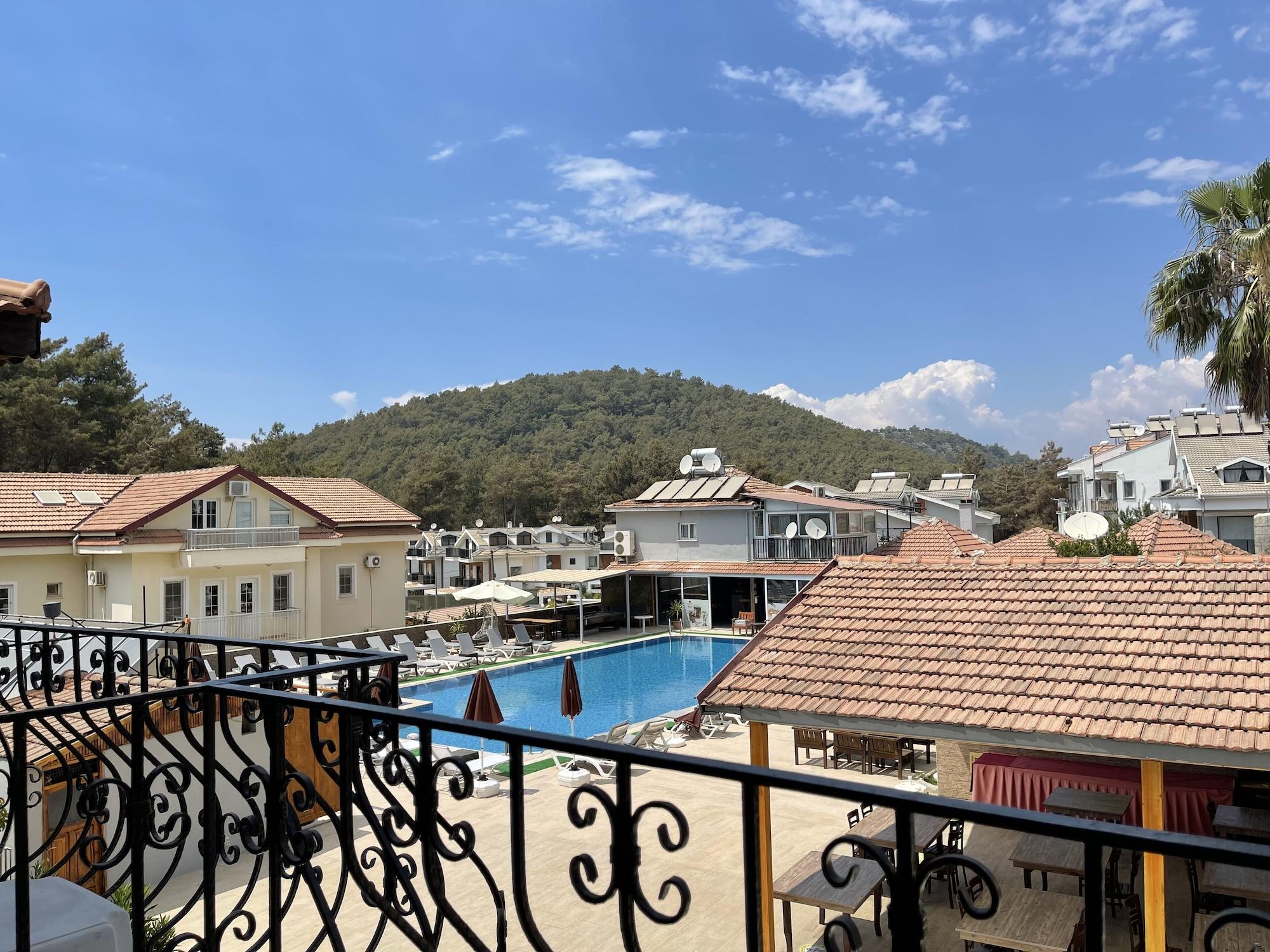 Carmina Hotel Ölüdeniz Esterno foto